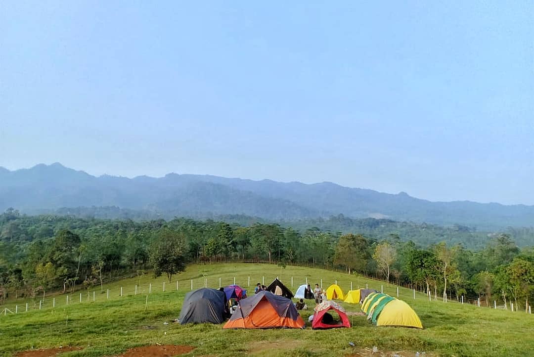 Bukit Waruwangi Destinasi Kekinian Ramah Untuk Para Milenial